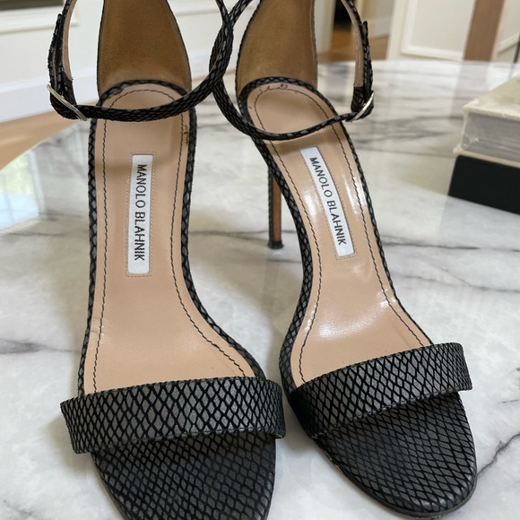 Manolo Blahnik black heeled sandals. Names Choas. Suede fishnet. - Picture 4 of 11